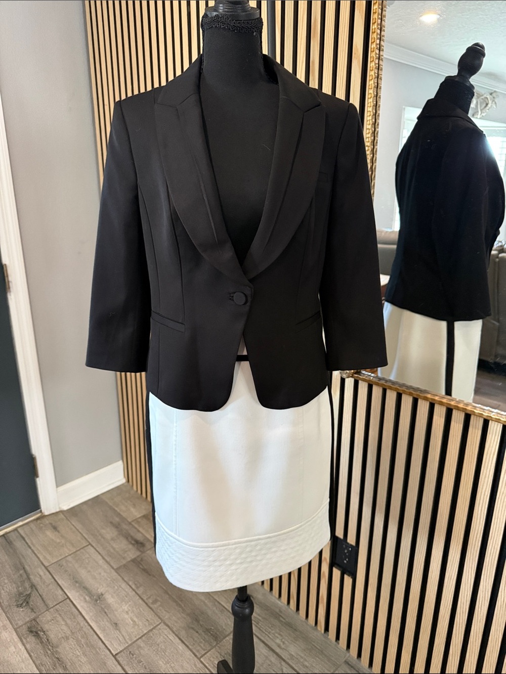 White House Black Market Black Single-Button Cropped Blazer